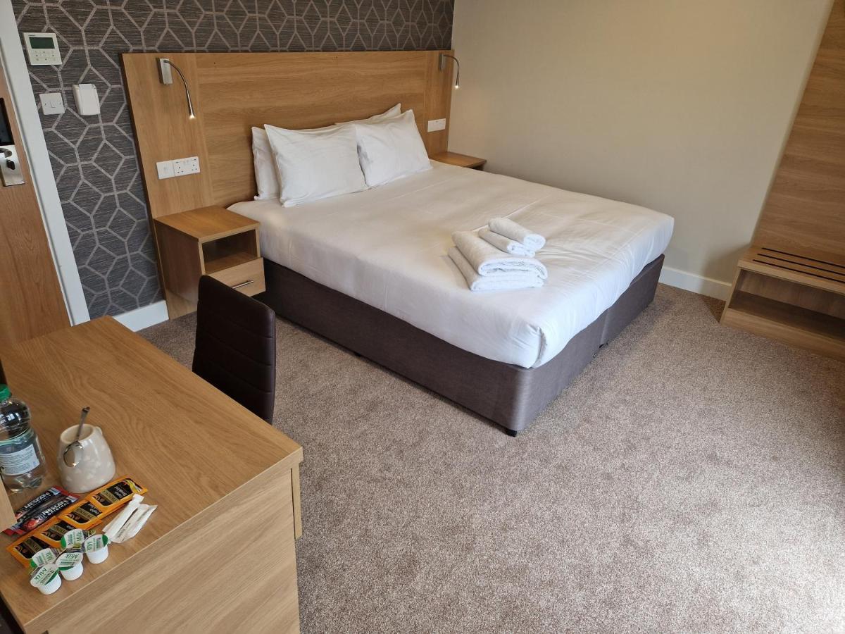 Best Western Northfields Ealing Hotel Лондон Экстерьер фото
