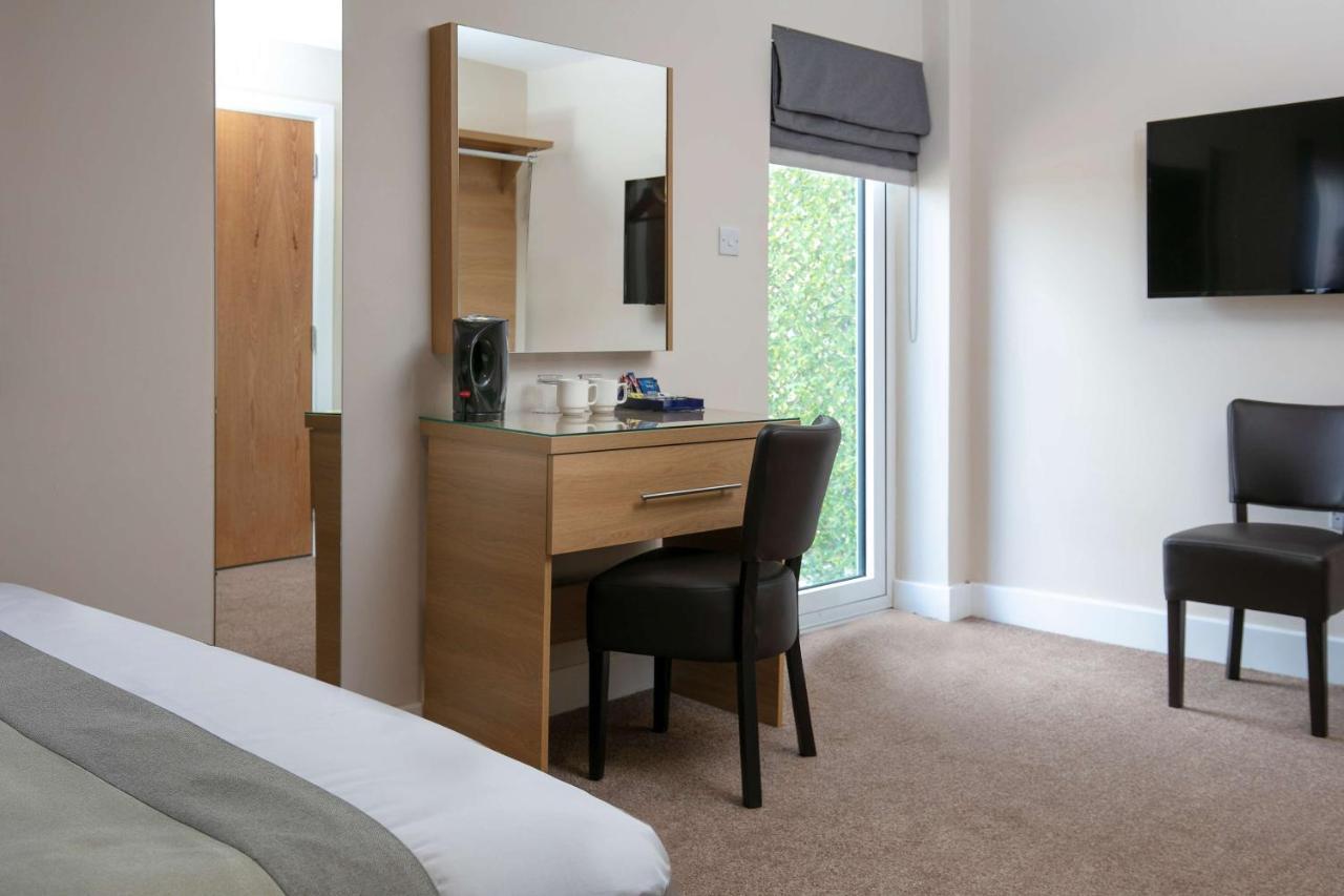 Best Western Northfields Ealing Hotel Лондон Экстерьер фото