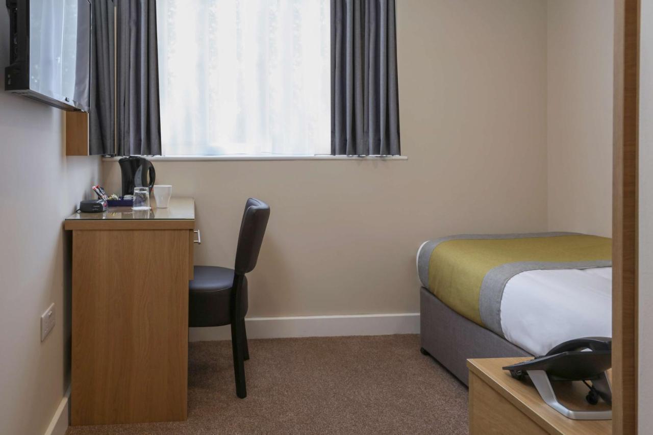 Best Western Northfields Ealing Hotel Лондон Экстерьер фото