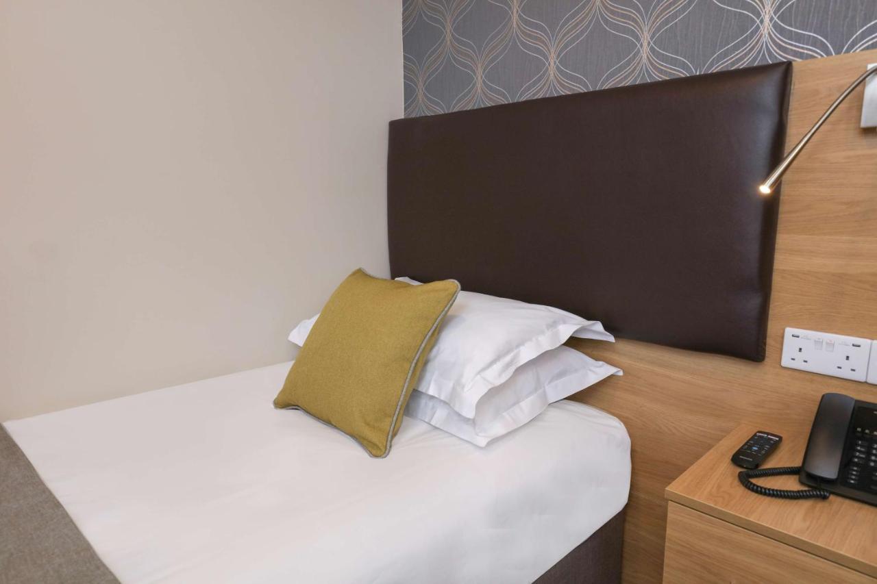 Best Western Northfields Ealing Hotel Лондон Экстерьер фото