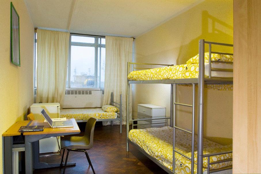 Best Western Northfields Ealing Hotel Лондон Экстерьер фото